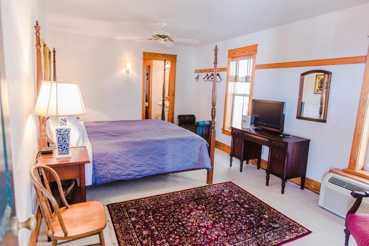 مانتيو Roanoke Island Inn الغرفة الصورة