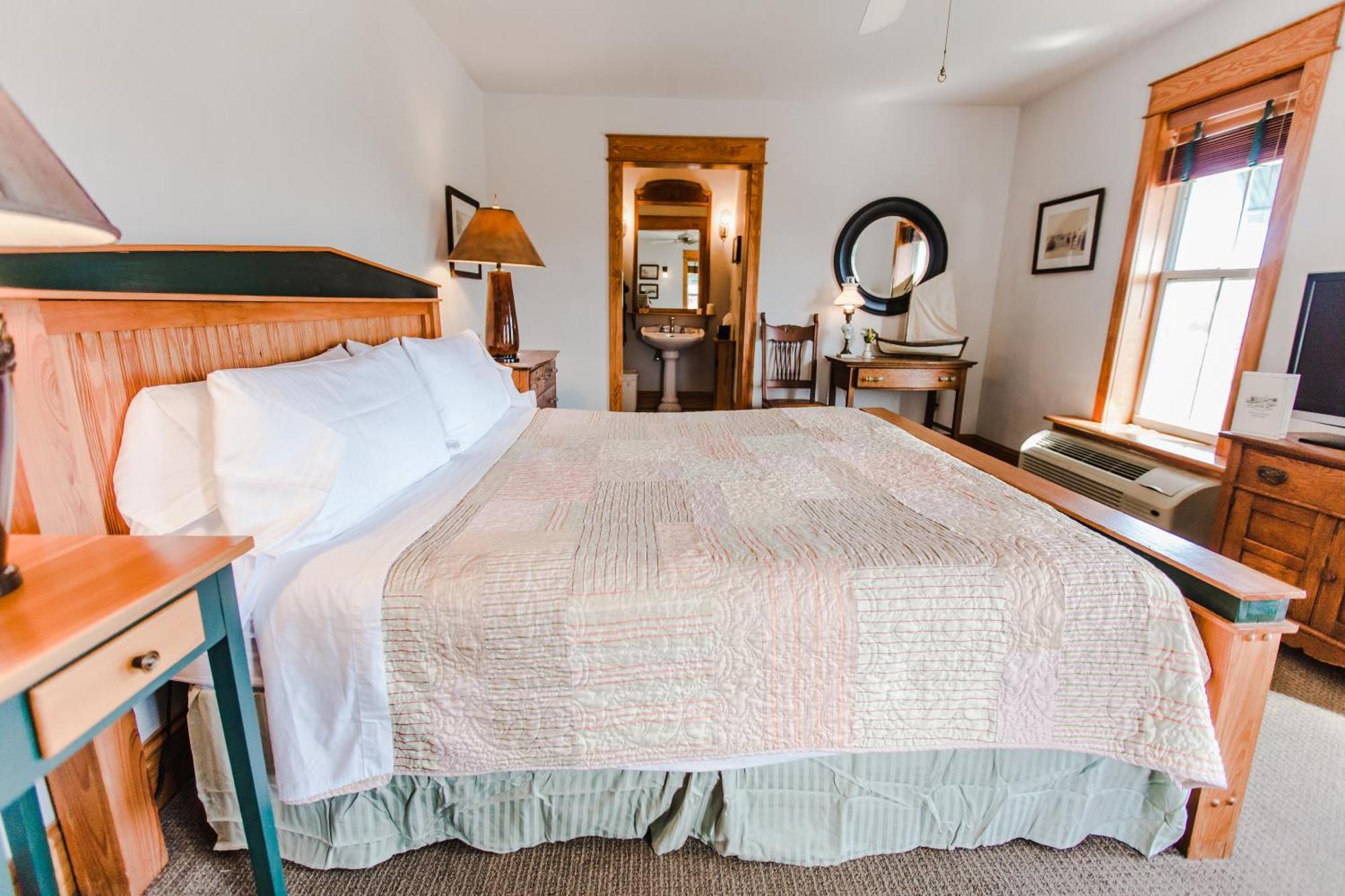 مانتيو Roanoke Island Inn الغرفة الصورة